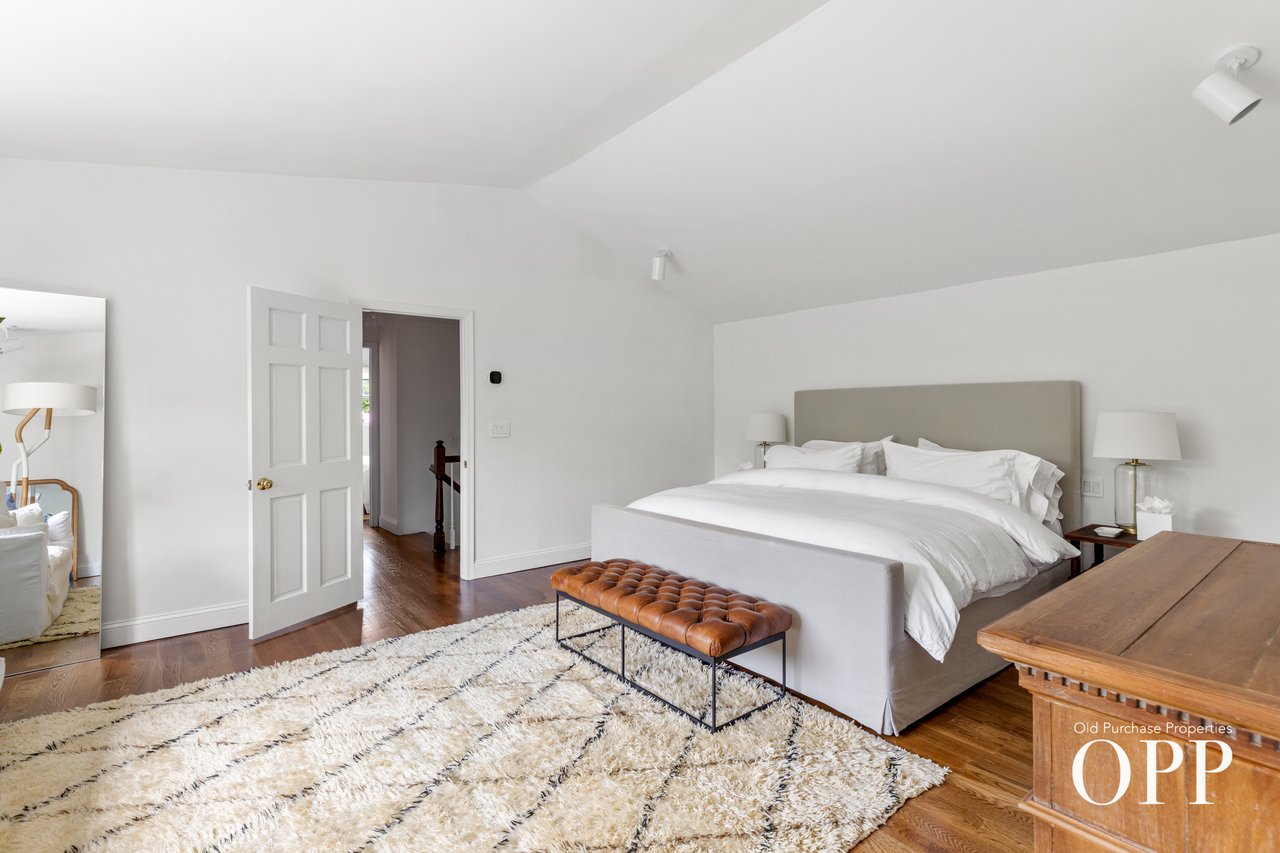 A Timeless Brookhaven Hamlet Retreat