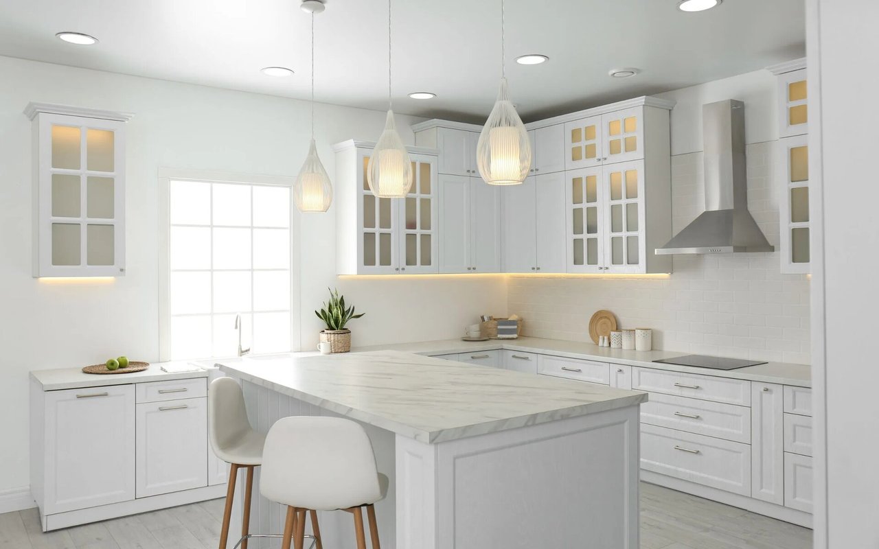 12 Homes On The Market With Mouthwatering Kitchens