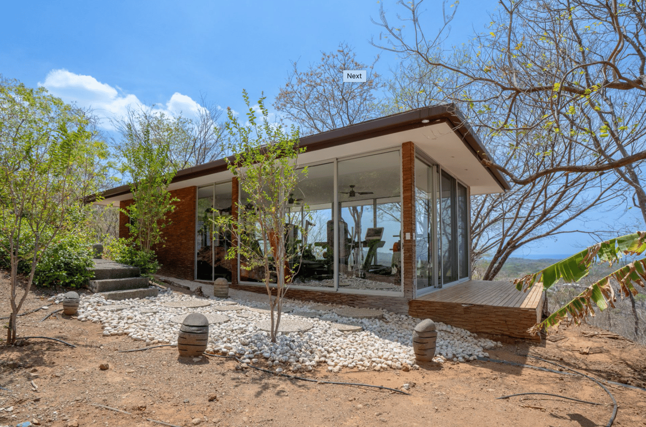 Casa Alta - Las Ventanas - Modern Tropical Oasis