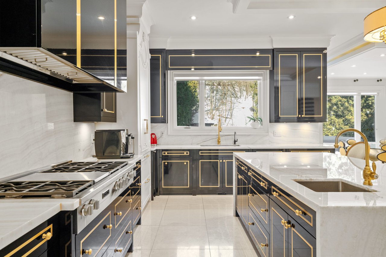 A Rare Ravine Estate