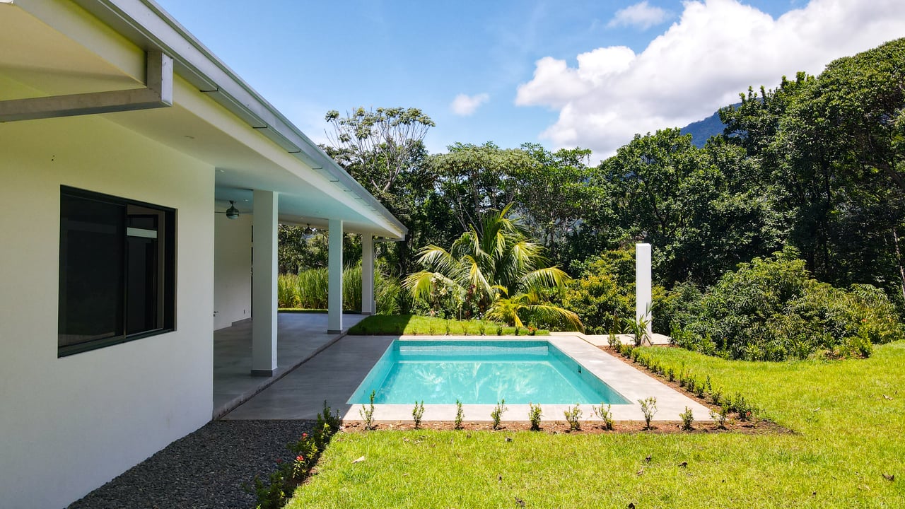 Exquisite Modern Retreat with Ocean and Mountain Views in Ojochal, Costa Rica