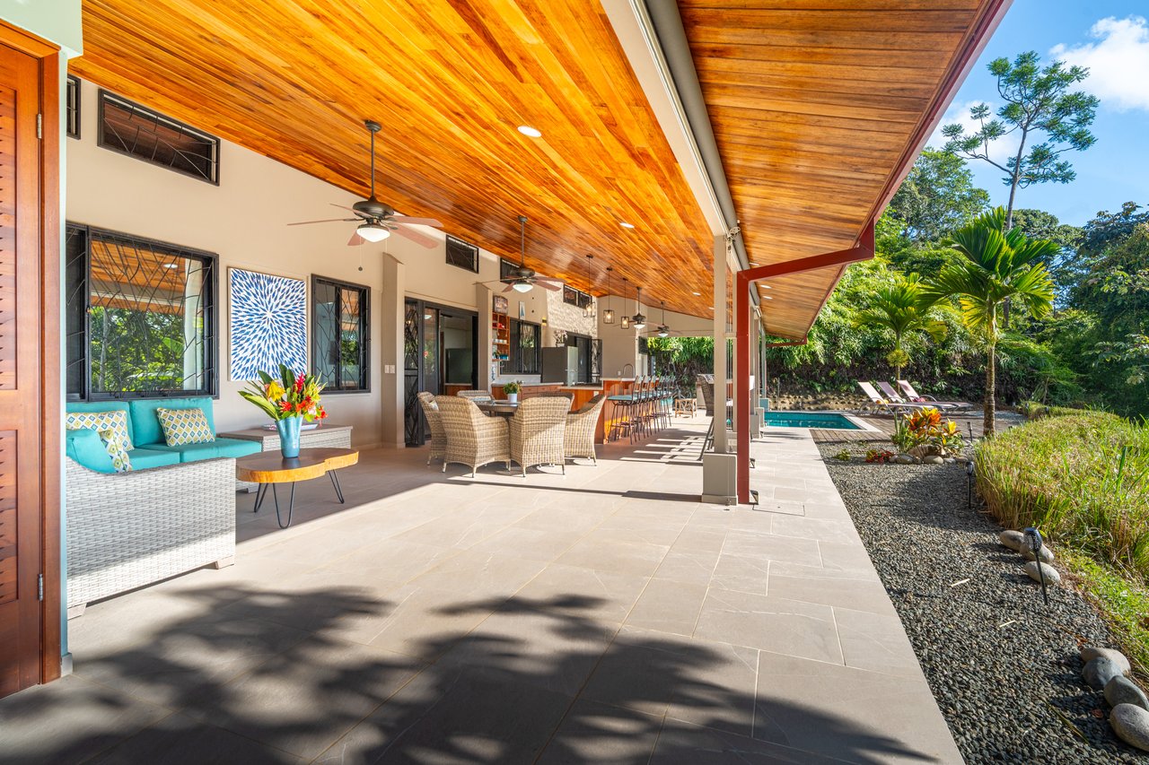 Casa Sea Breeze- Spectacular Ocean-View Home and Guest Villa in Prime Ojochal Location