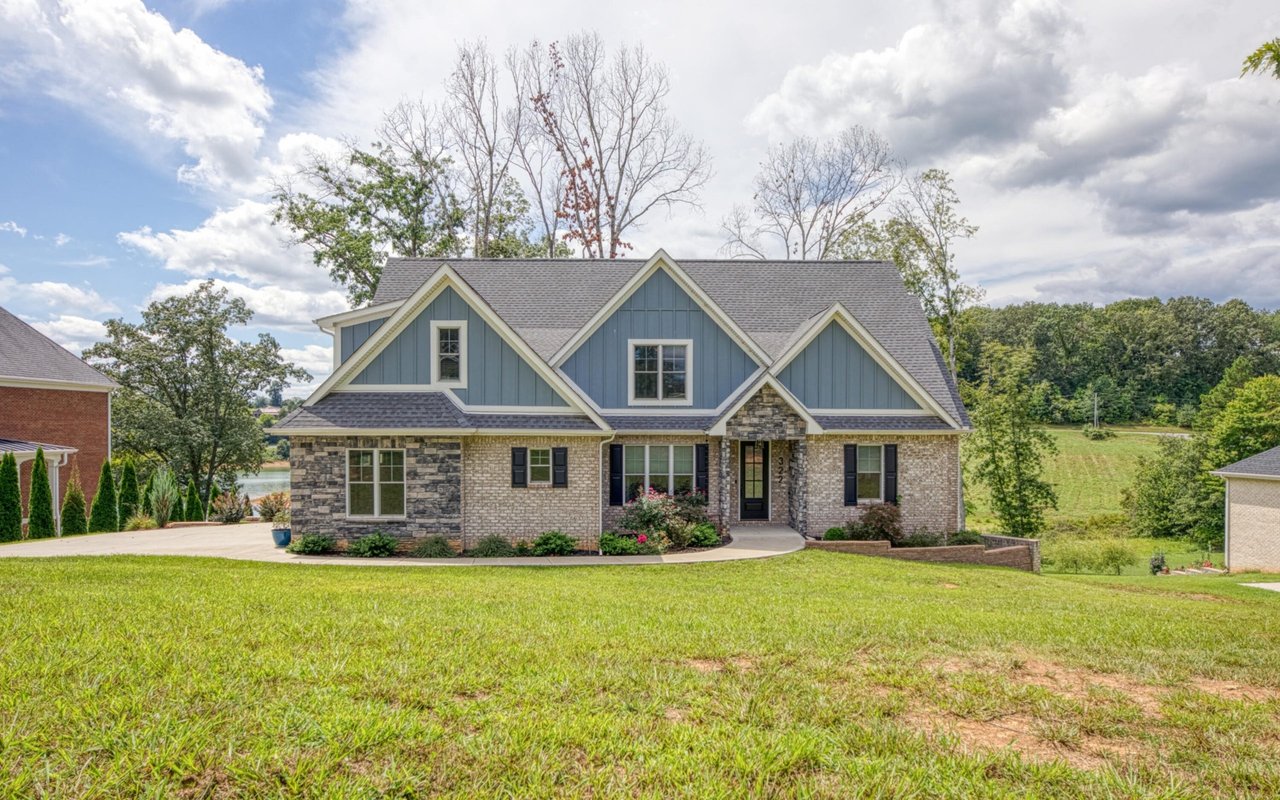 Wallace Luxury Spotlight | 322 Blount Circle Rutledge, TN 37861