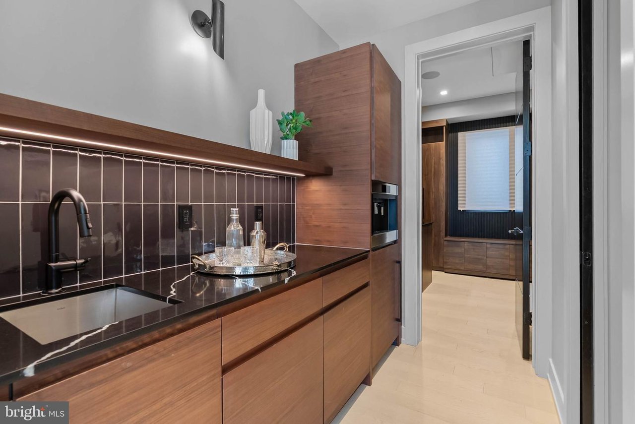 110 S Bonsall St, Philadelphia, PA 19103