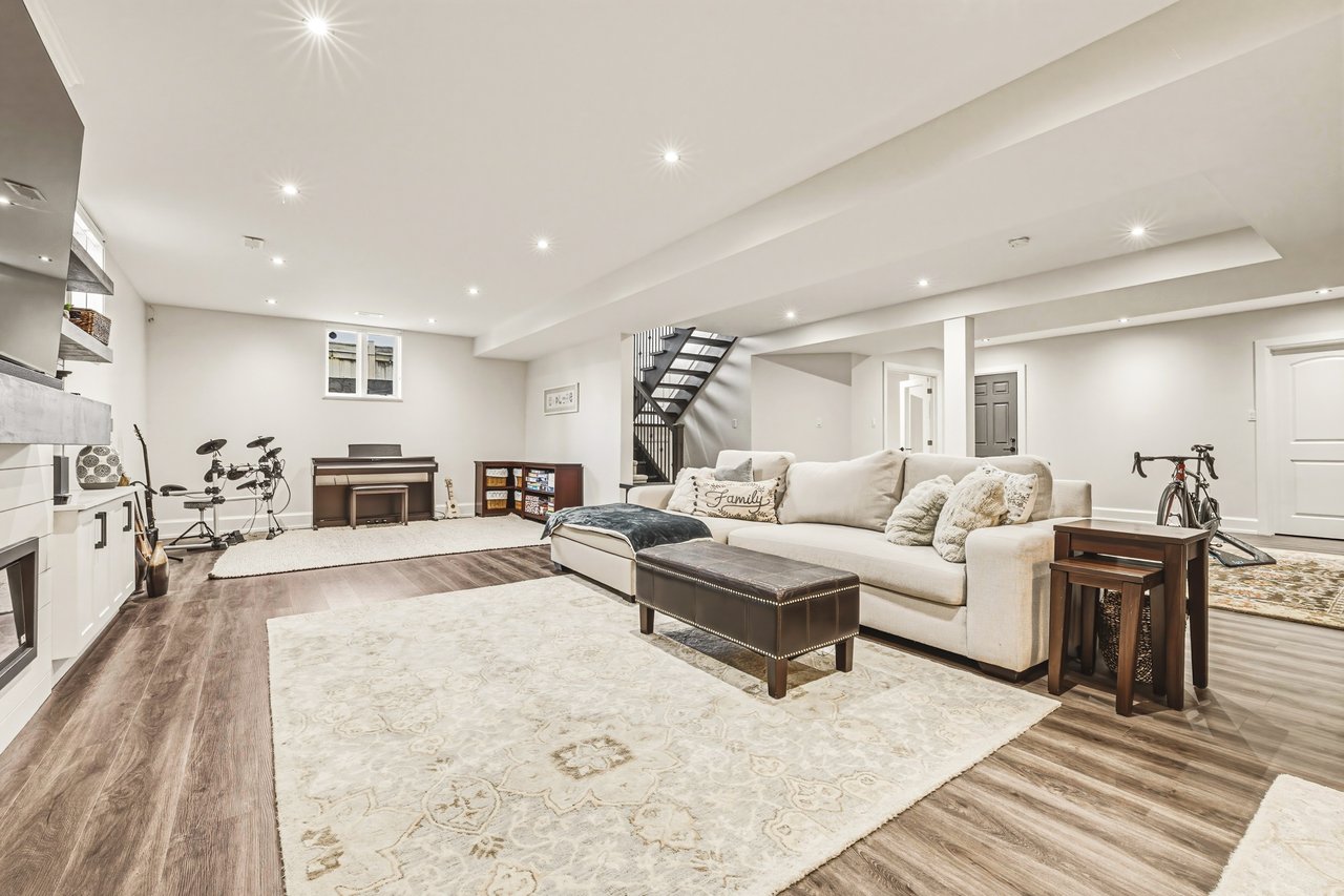 Custom South Aldershot Retreat