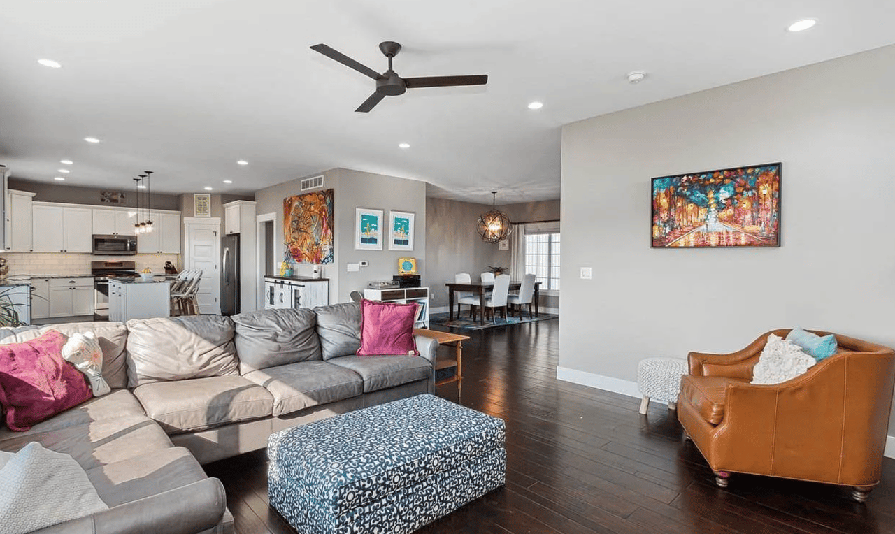 196 Cherry Ln
