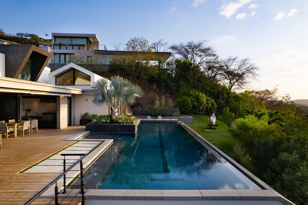 Casa Sombaile | Luxury Ocean View Estate with Proven Rental Income in Mar Vista