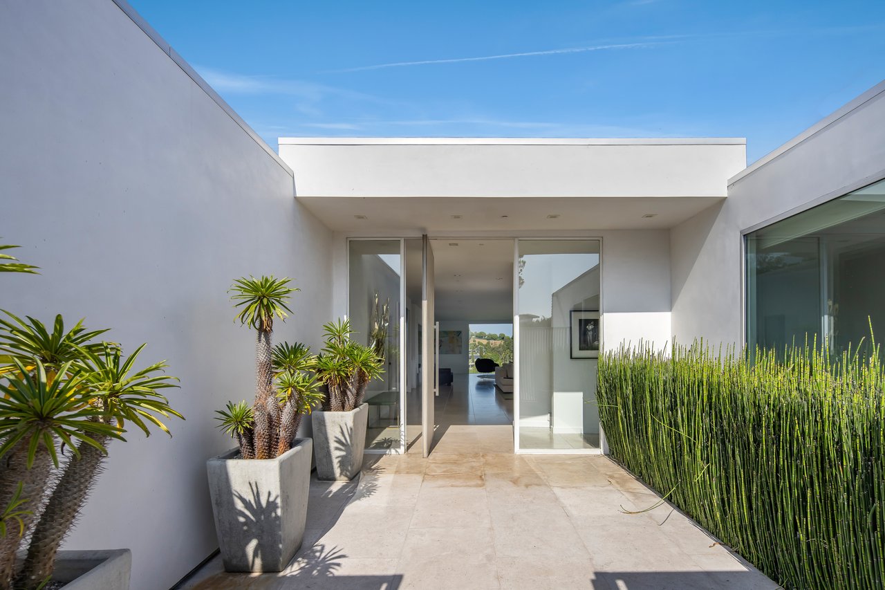 1476 Carla Rdg, Beverly Hills