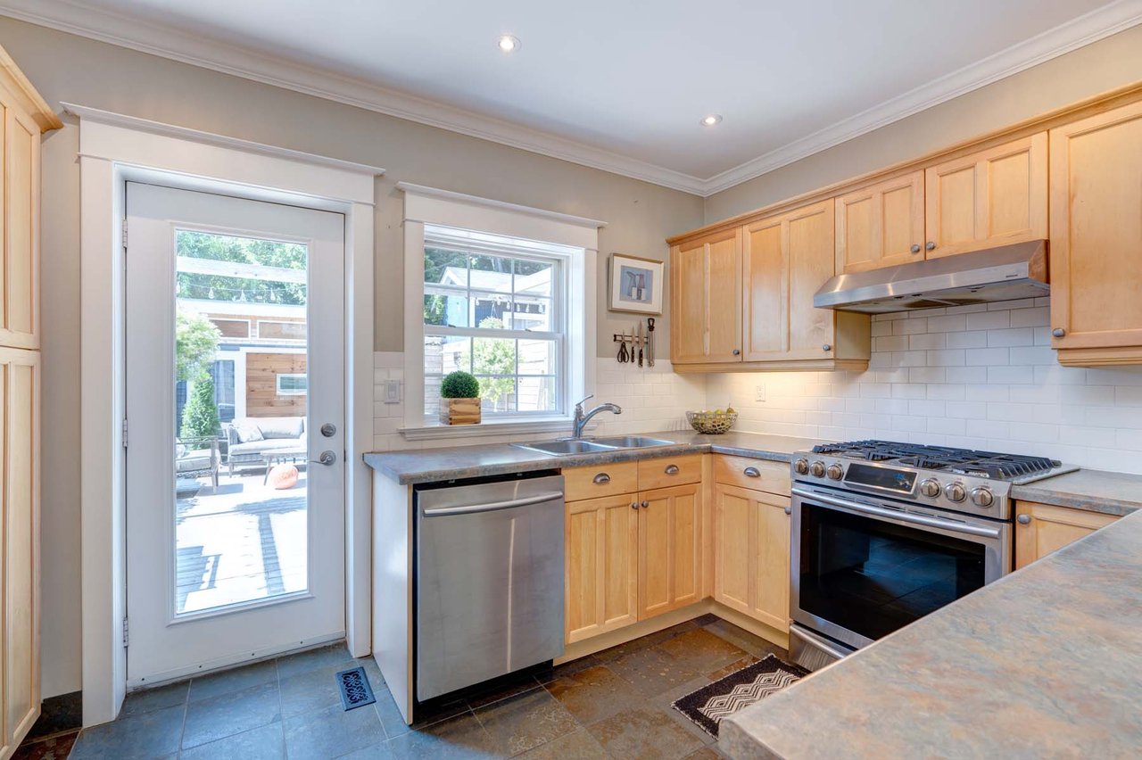 18 Glenmore Rd