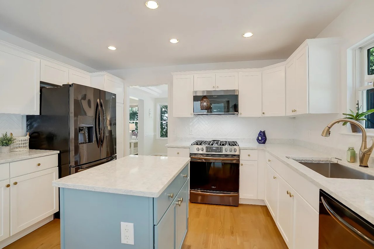 26 Winne Ave