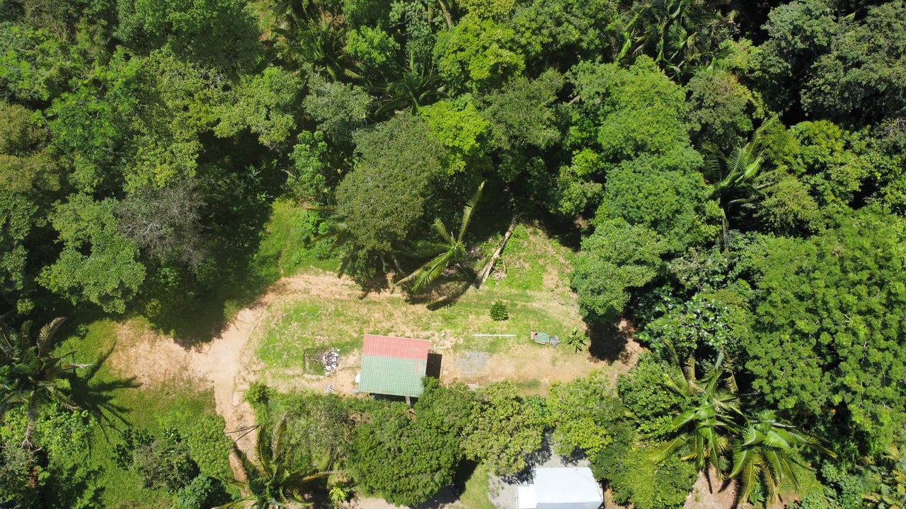 Investment Opportunity in Playa Hermosa – Fixer-Upper with Great Potential!
