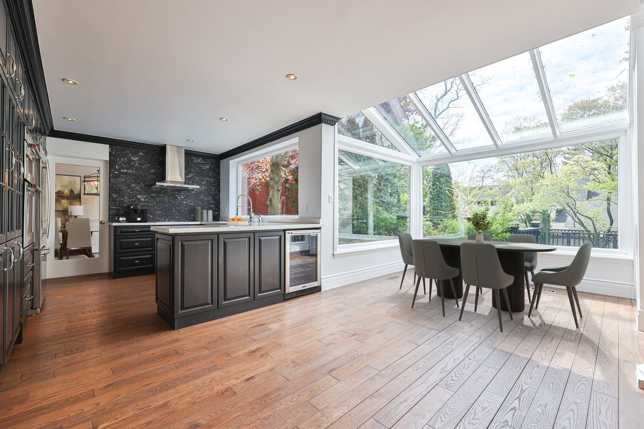 108 Whittington Place, Oakville