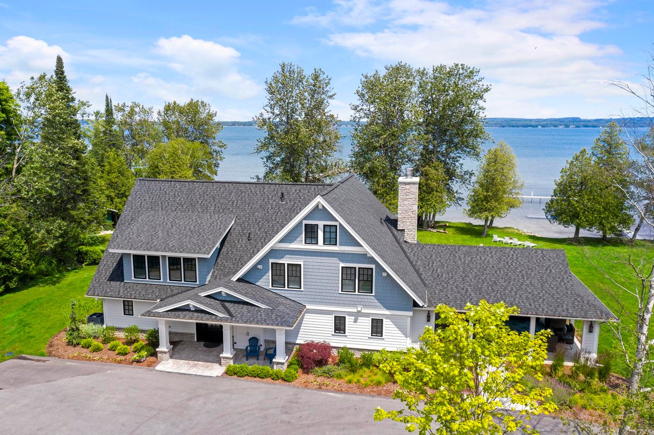 M-66 N, Lake Charlevoix