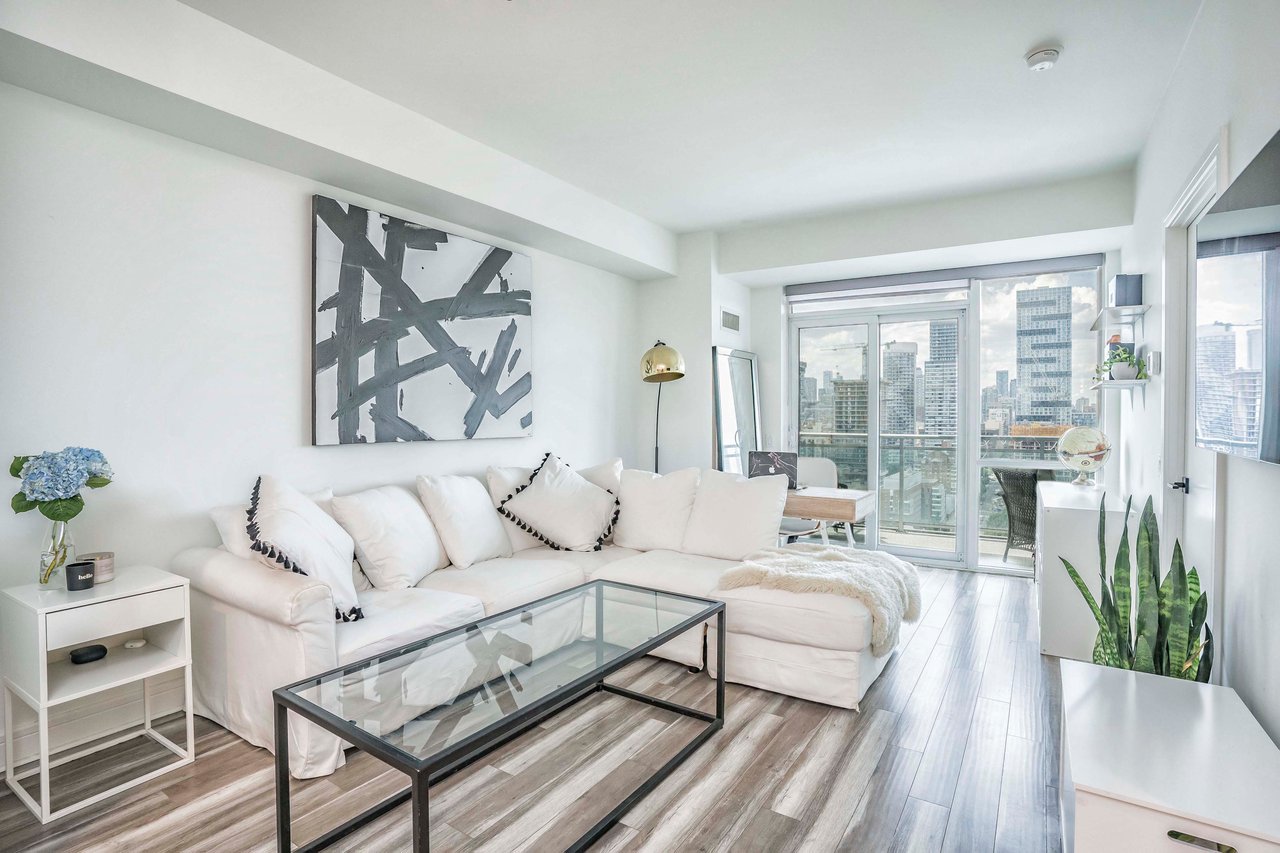 112 George St Unit 2102
