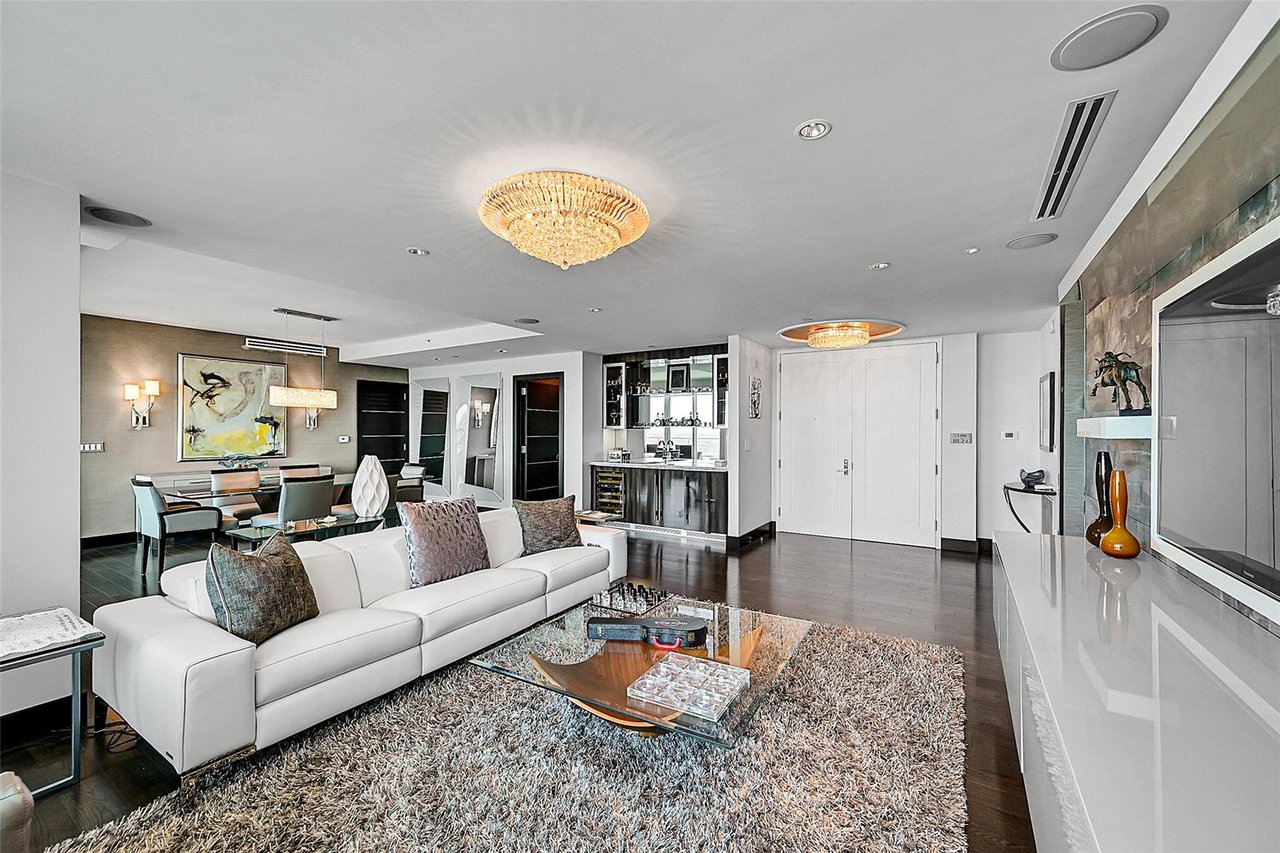 1 N Fort Lauderdale Beach Blvd 1905