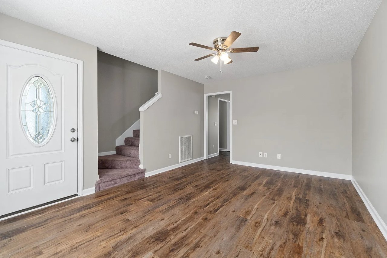 4048 New Grange Cir