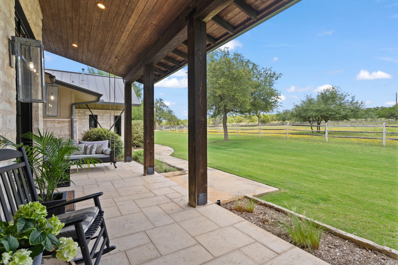 1457 Avenida High View