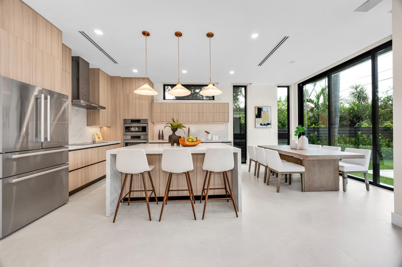 Sophisticated New Construction in the Heart of Miami