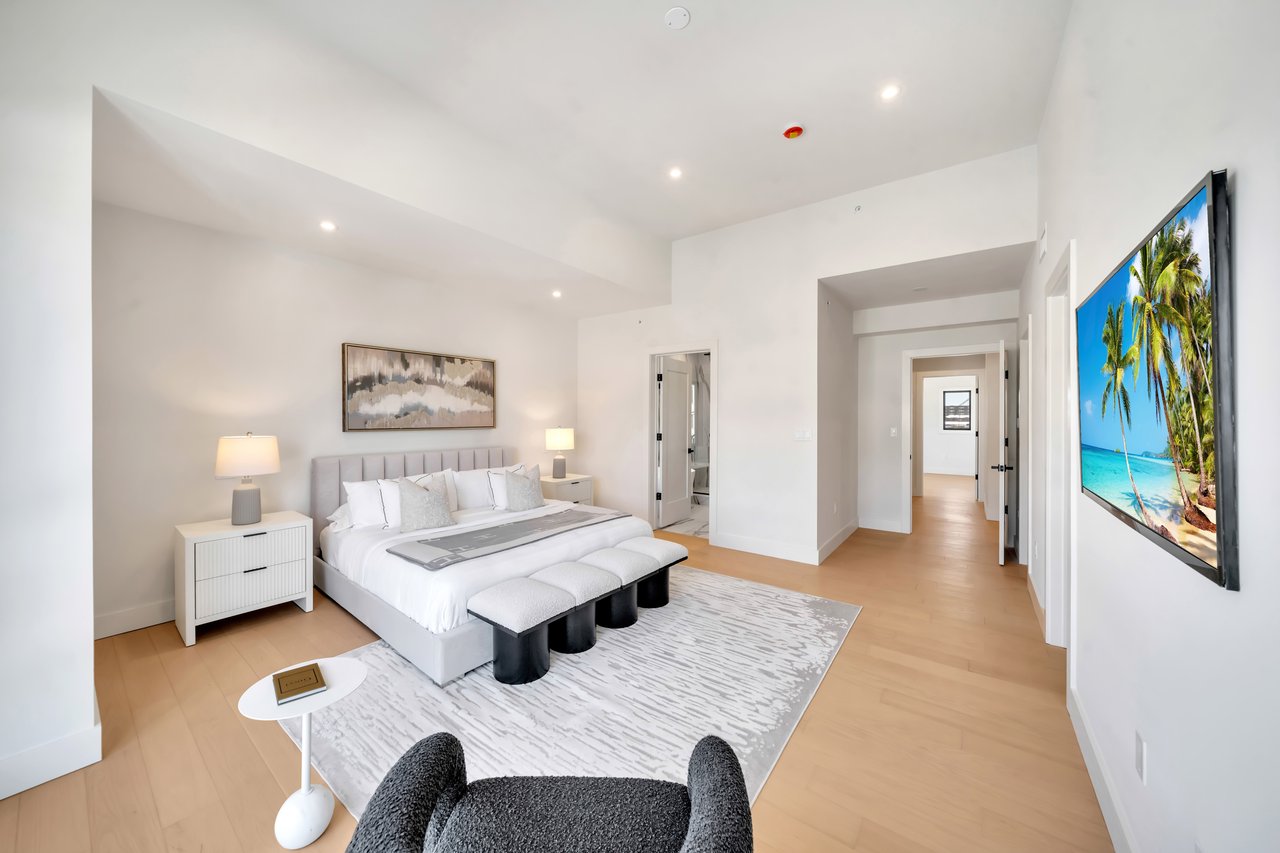 2220 Mackay Avenue B