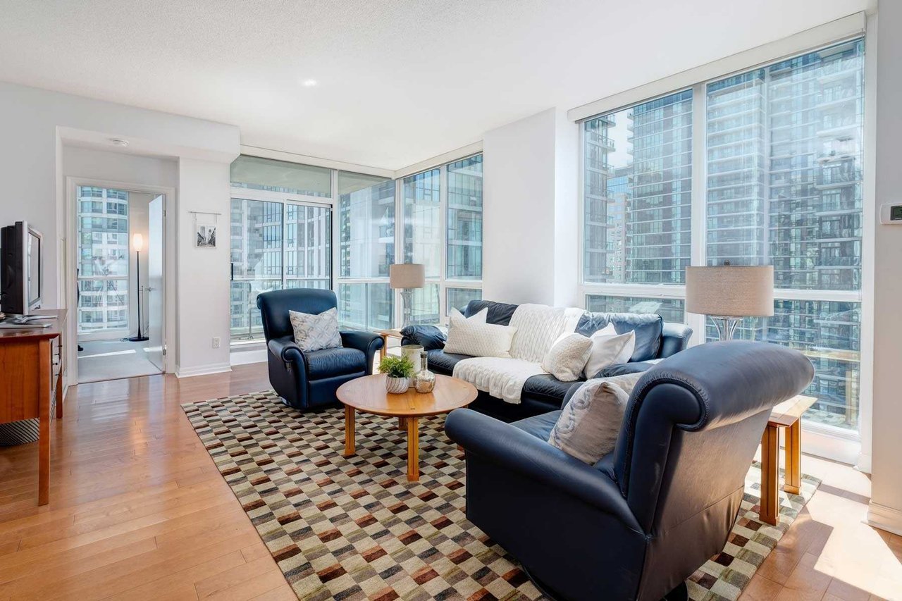 16 Yonge St, Ste 2111
