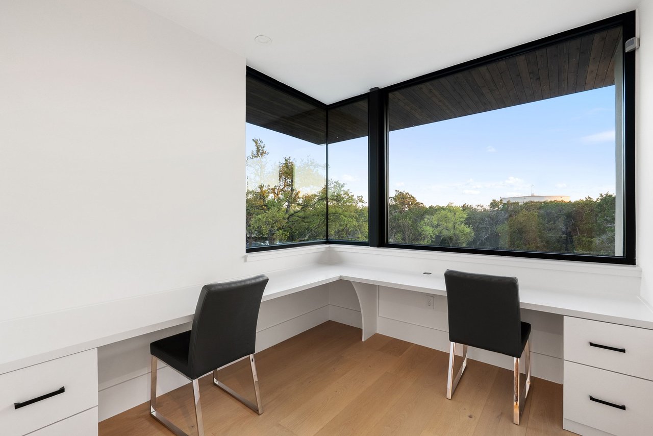 Refined Westlake Retreat