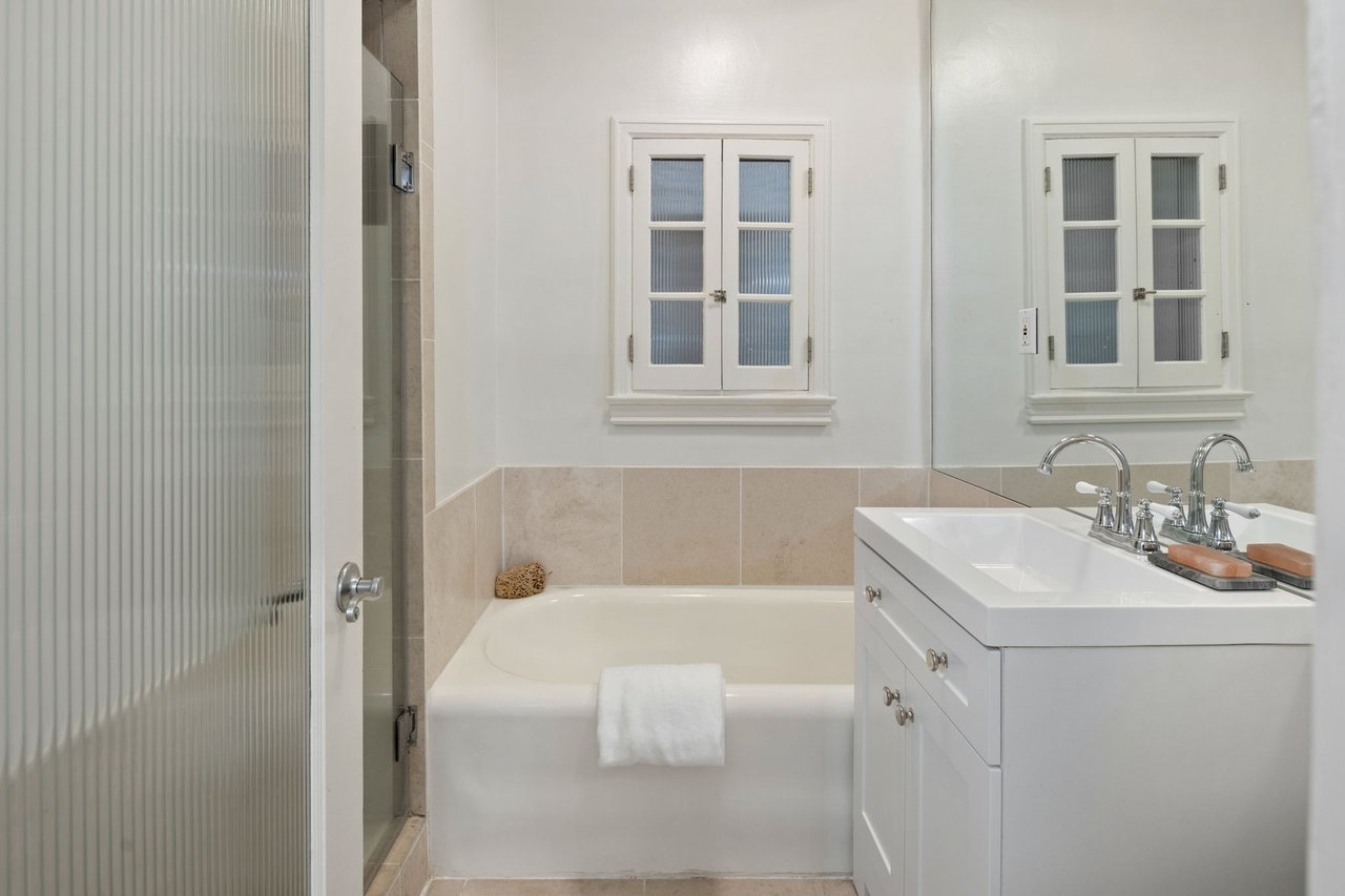1345 N Hayworth Ave Unit: 2, West Hollywood 