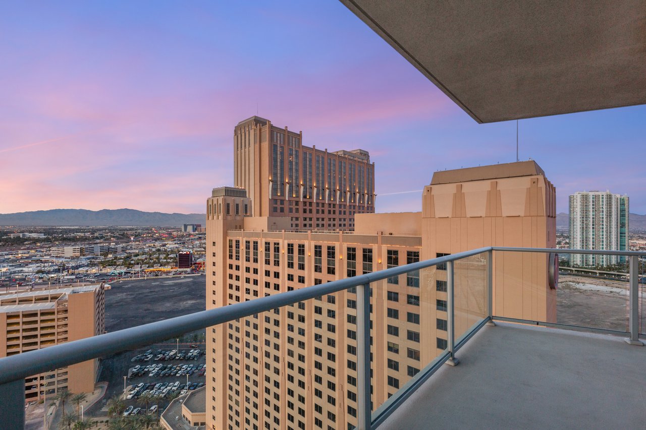 2700 Las Vegas Boulevard 2303