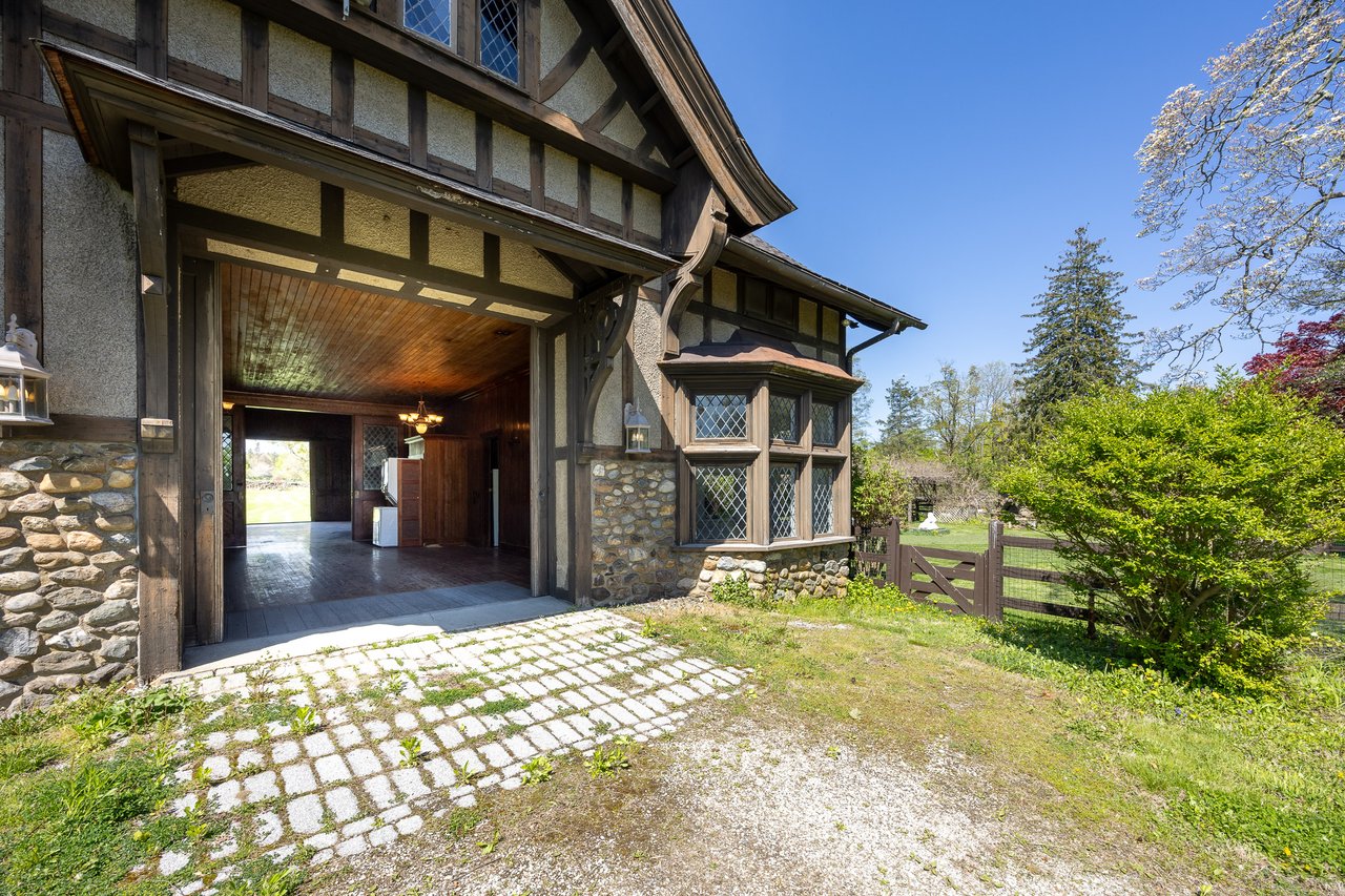 618 Quaker Hill Road