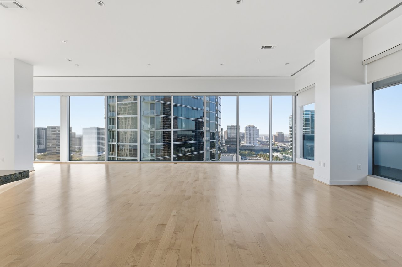 1600 Post Oak Blvd, #1903