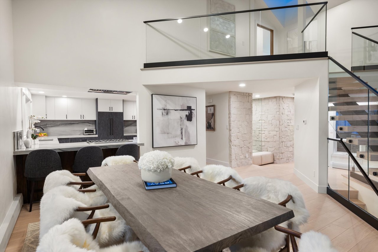 Designer Living with Unmatched Mountain Views