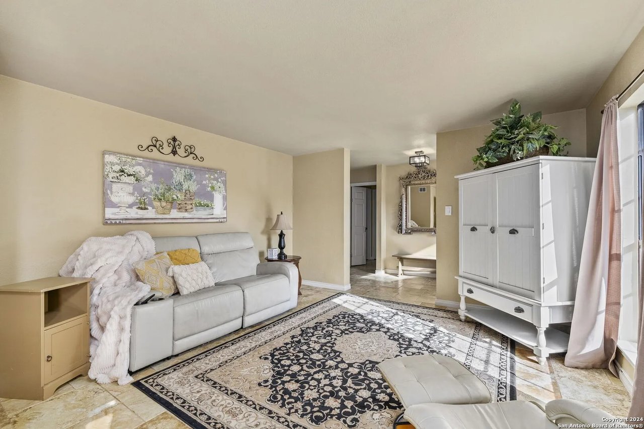 20019 Encino Rdg St