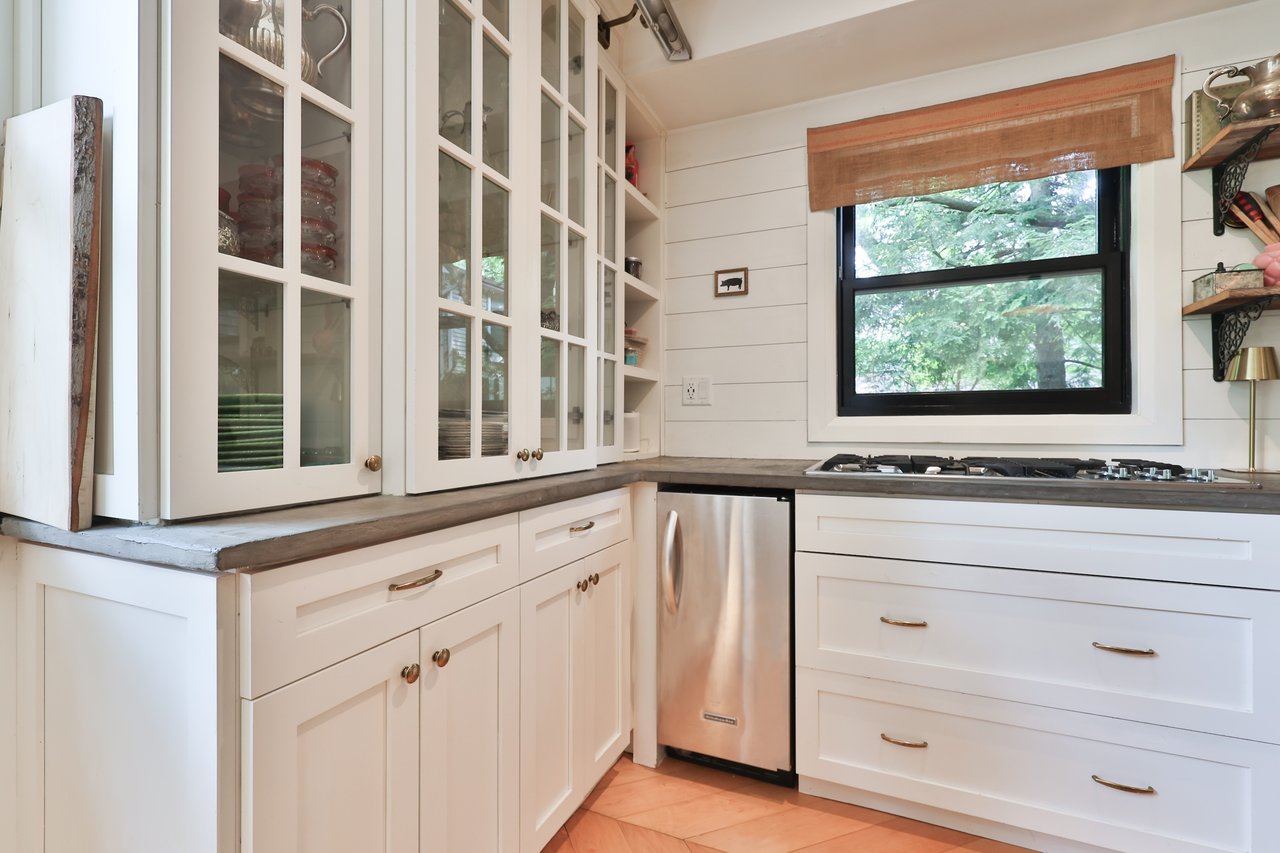 52 Kerr Street, Oakville