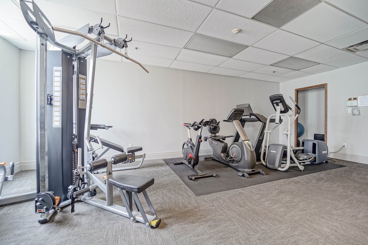2772 Keele St 303