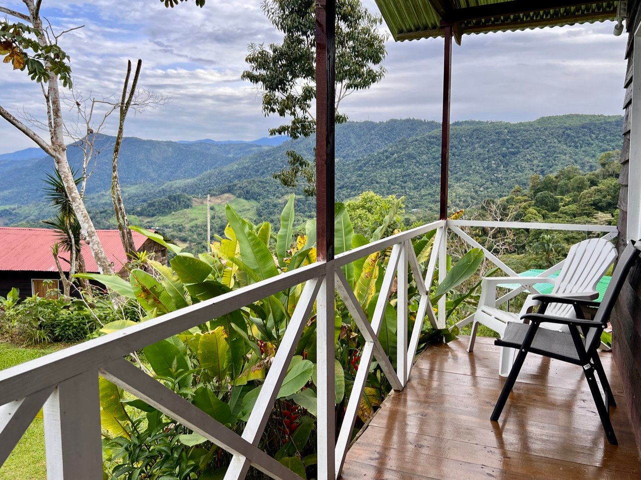 Strategically Located Property with Panoramic Views and Development Potential in Tinamastes