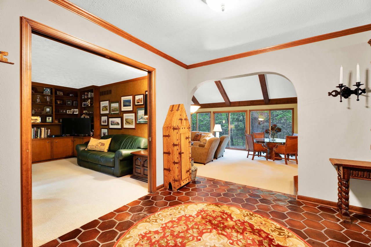 1100 Bretton Lane, Bloomfield Hills