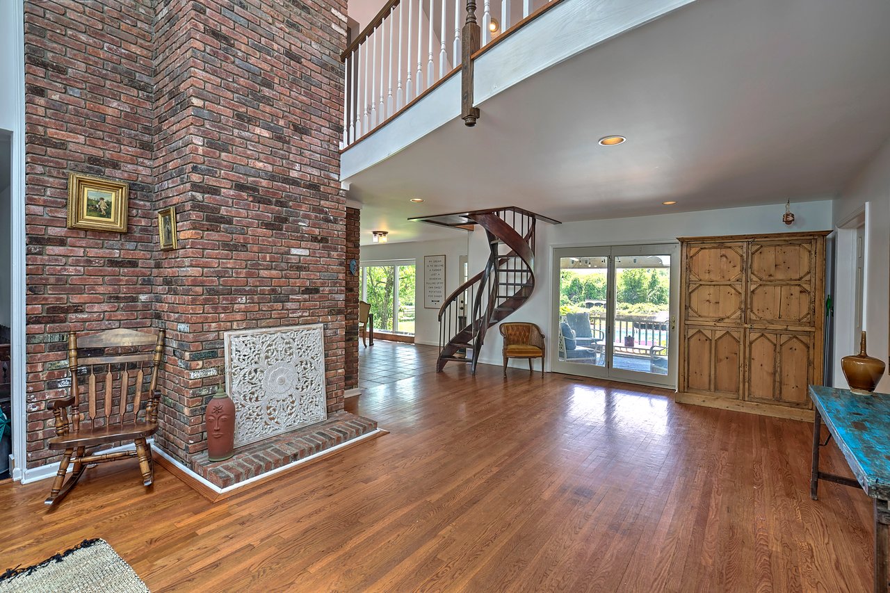 13 Farmersville Rd