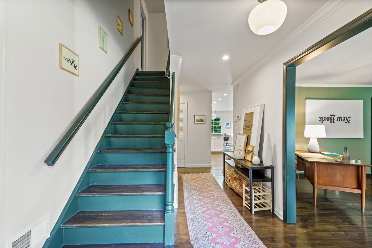 5 Brook Farm Road