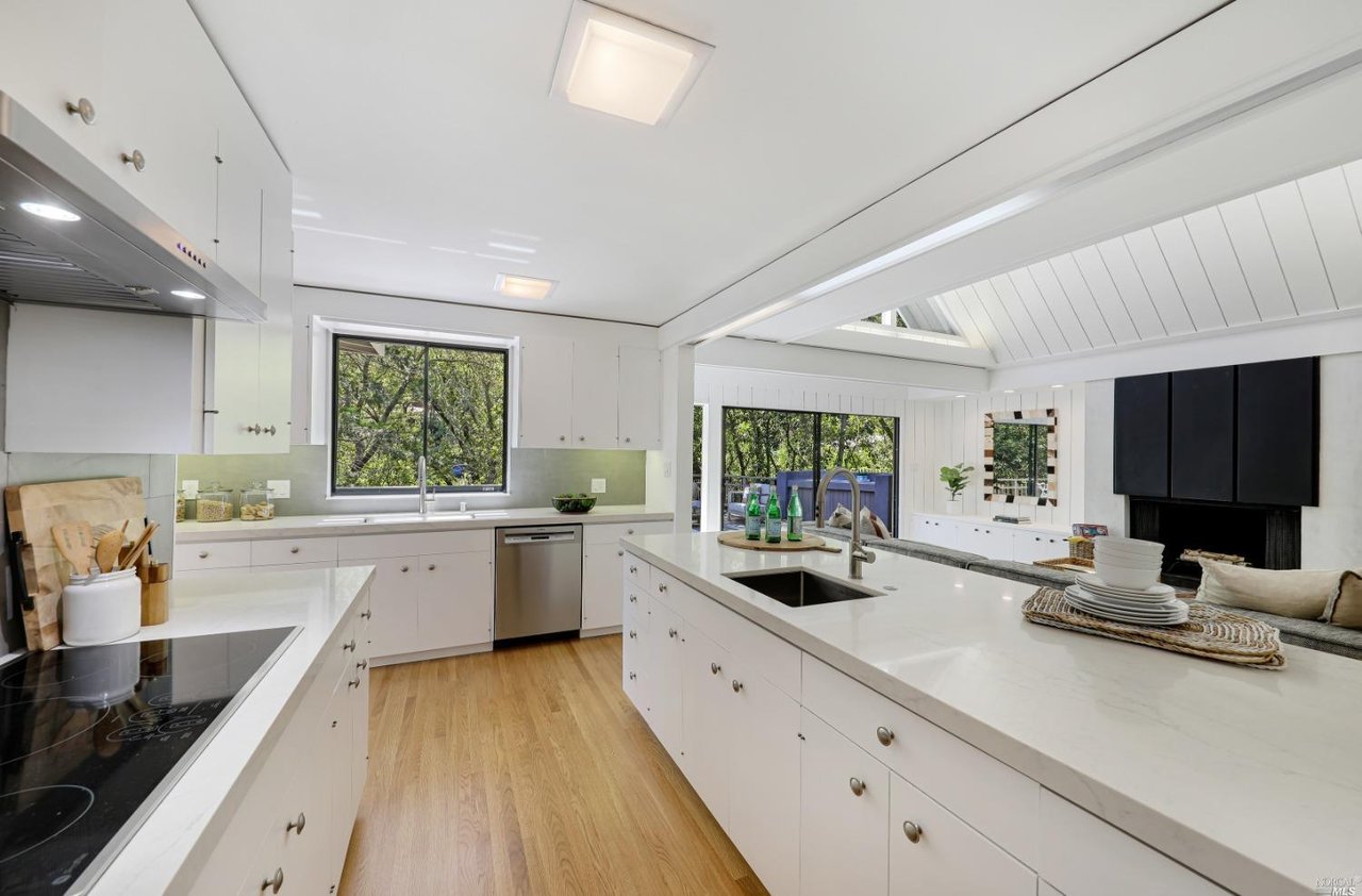 4 Spring Rd