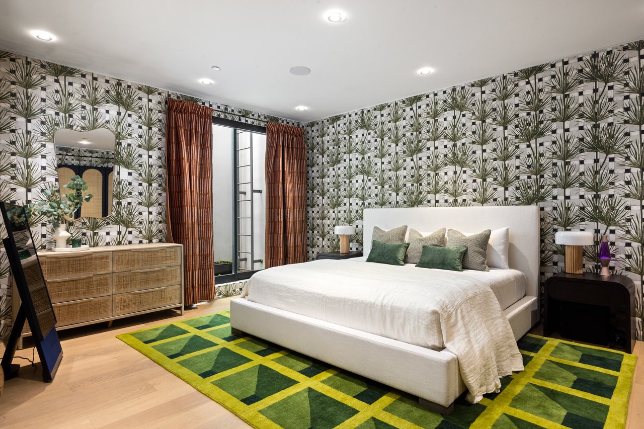 1488 Rising Glen Rd, Sunset Strip