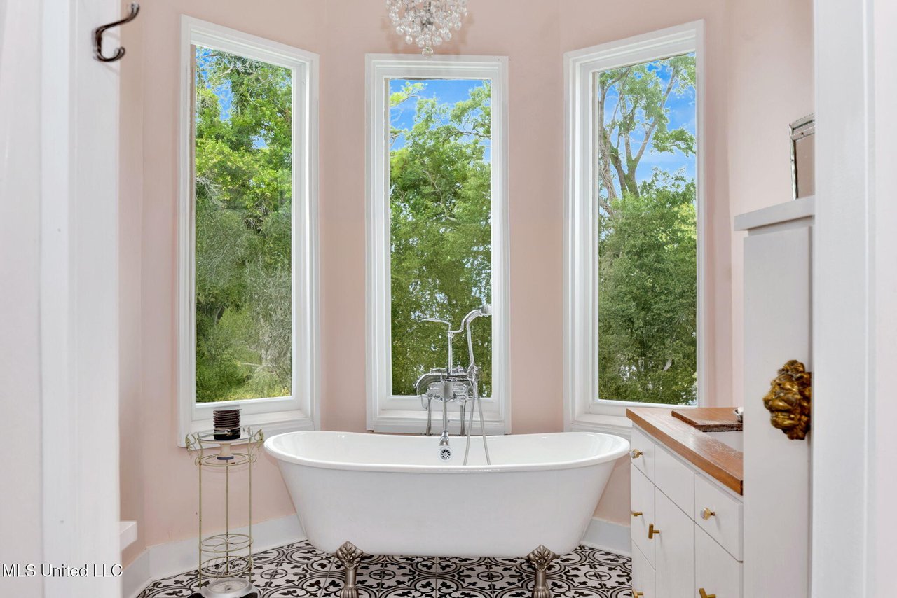 Home Pricing Strategies to Sell with Confidence