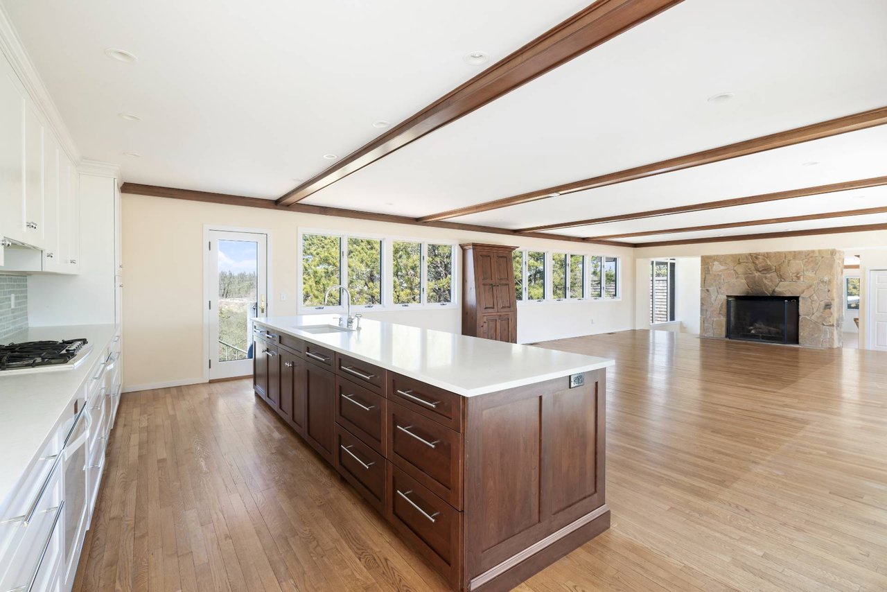 16 Whalers Ln