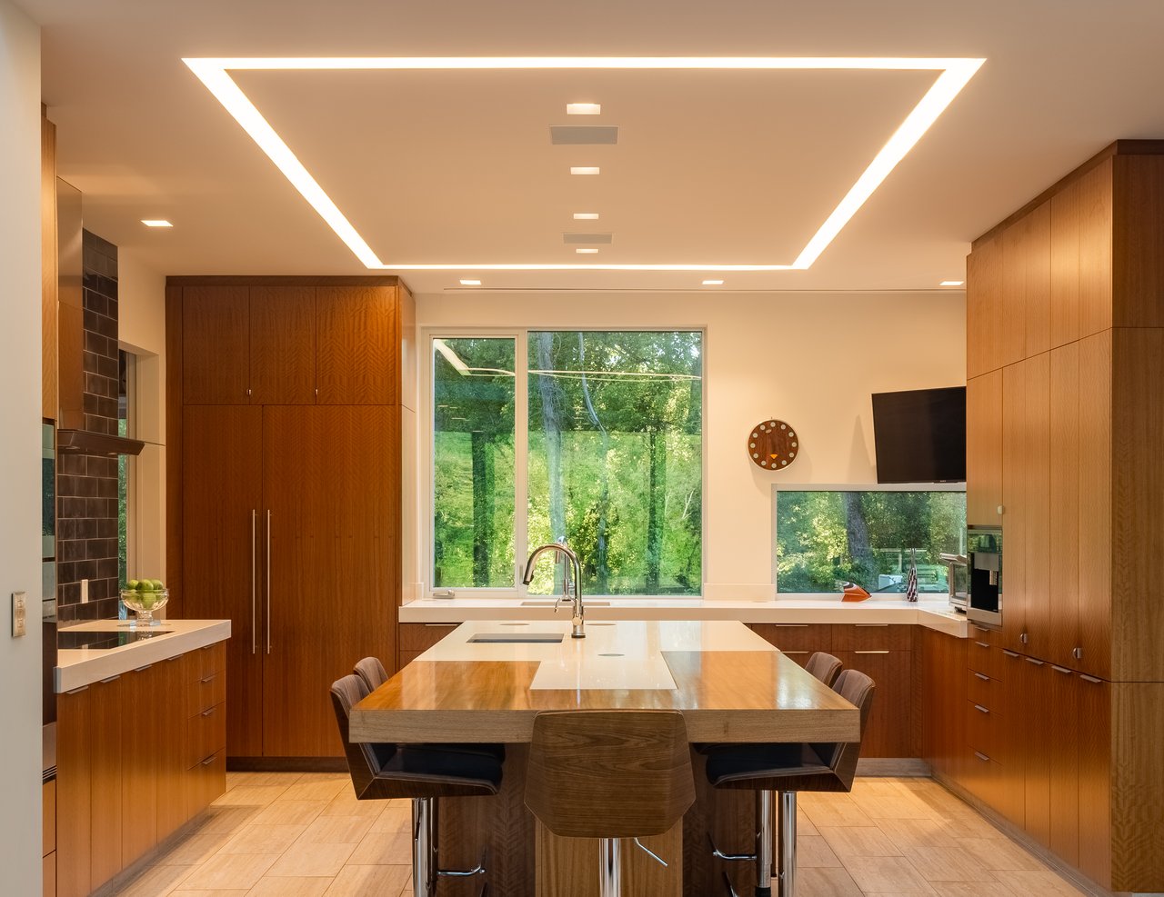 Modern Luxury Meets Historic Charm: Riverscape and Architectural Design Trends in Bucks County & Philadelphia | B&B Luxury Properties