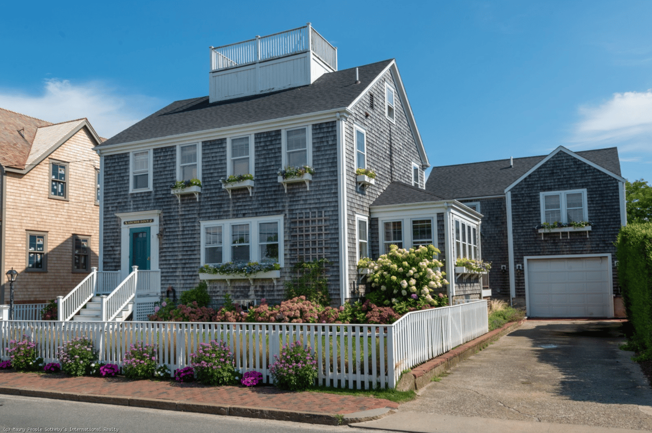 3 North Beach Street