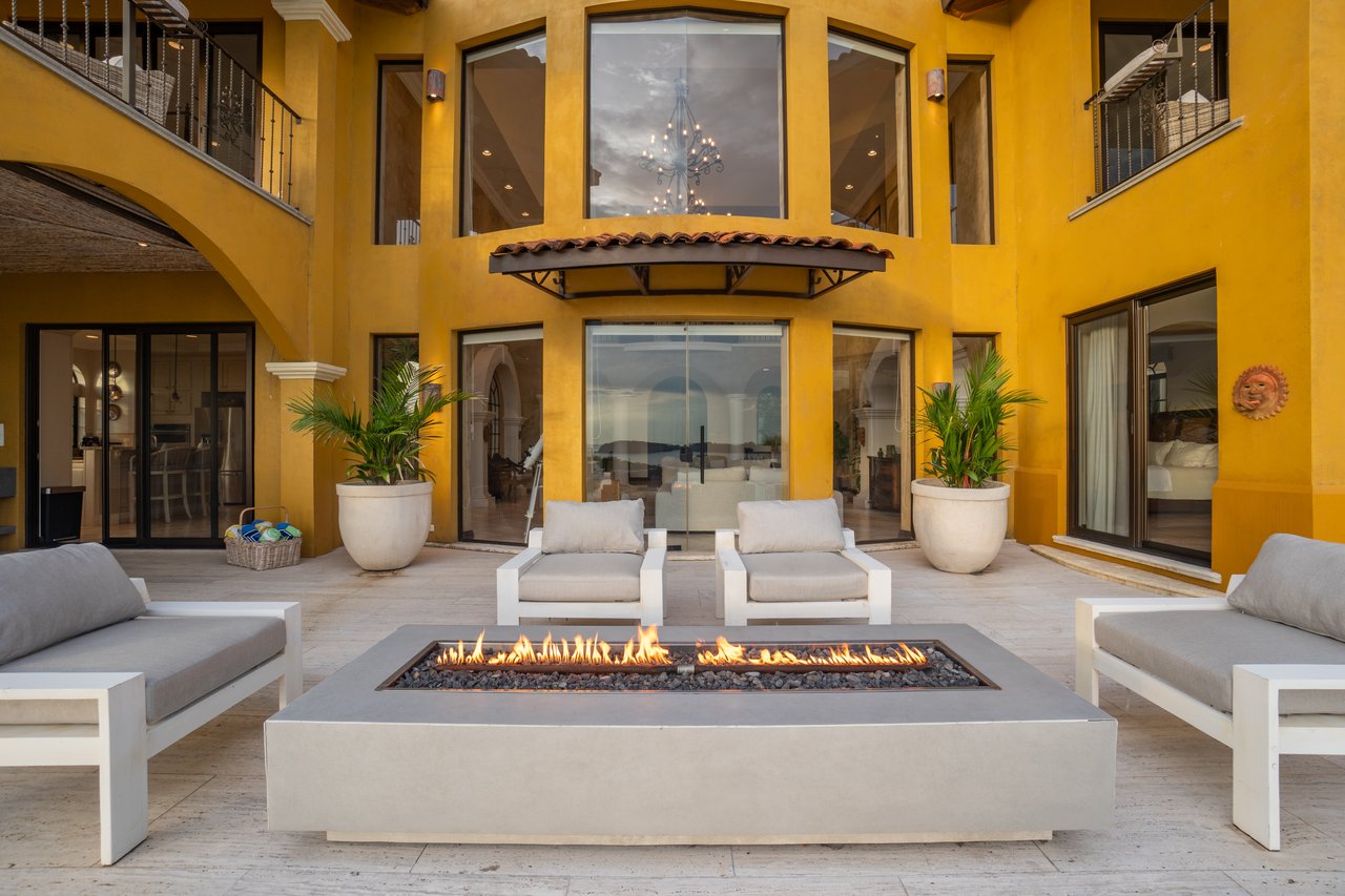 Casa Loro - Luxury Estate