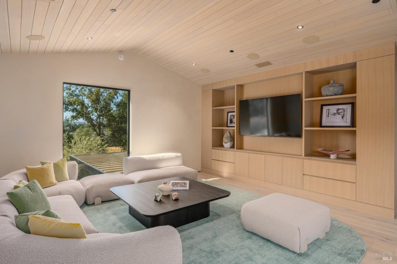 1438 Ridge Valley Road