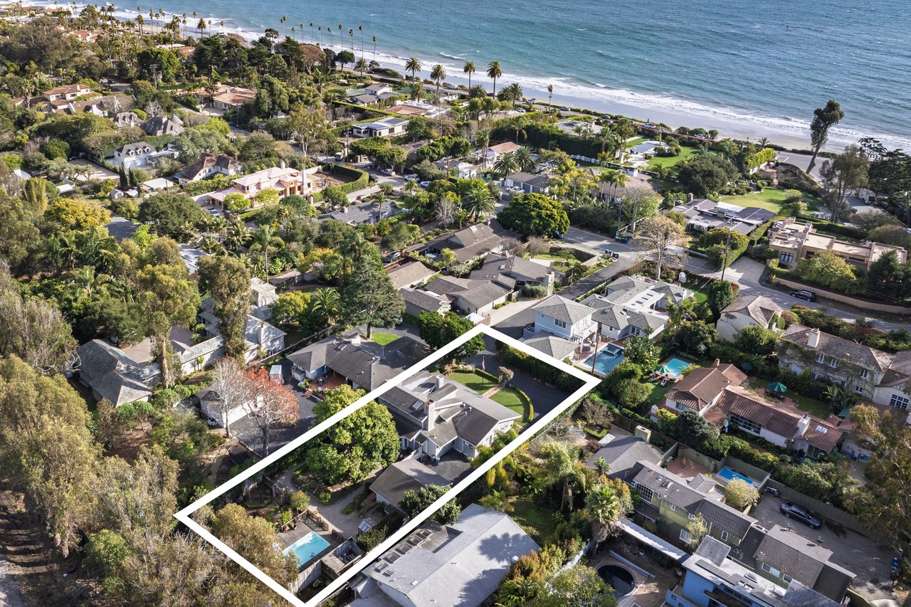 Four Bedroom Home Near Butterfly Beach