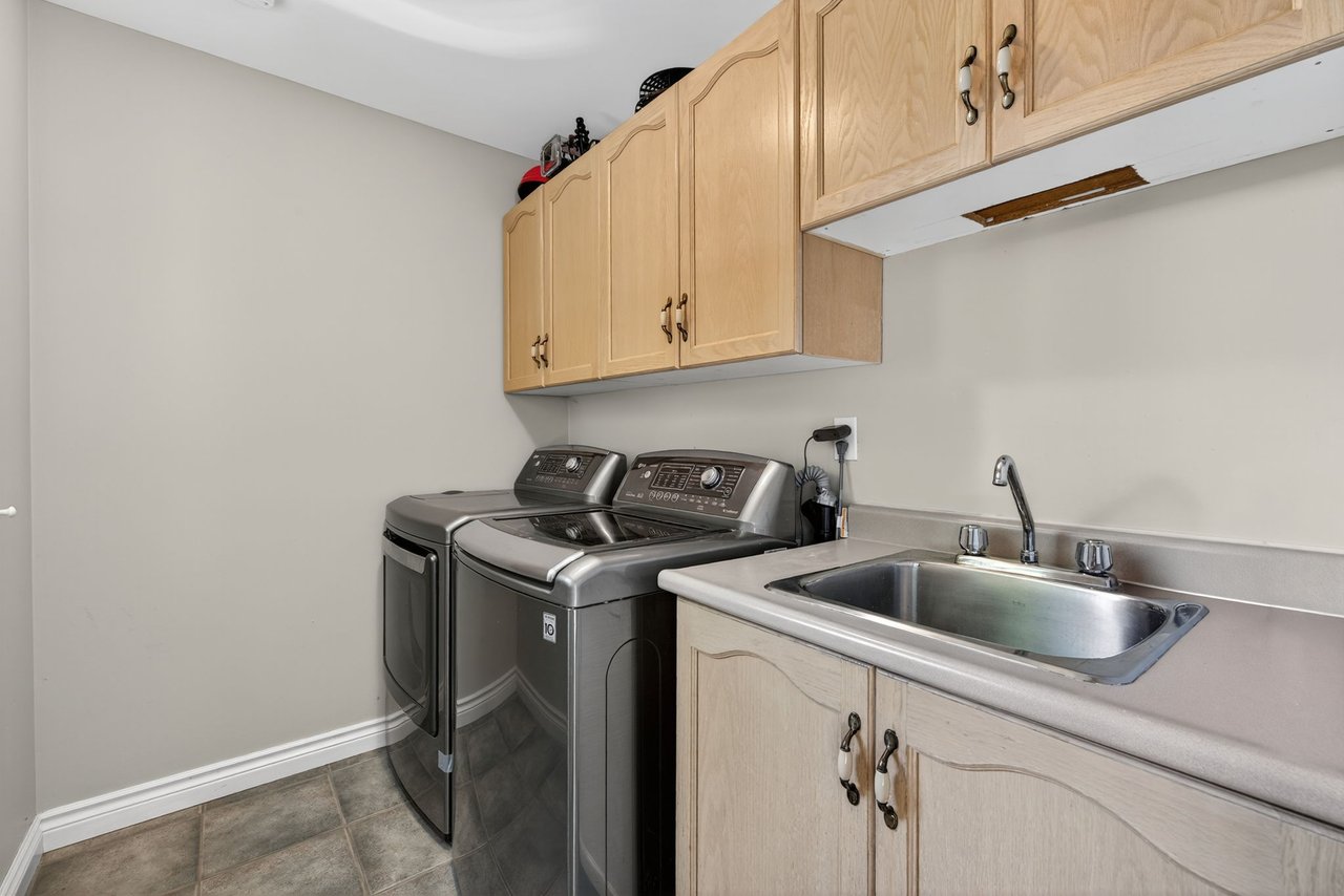 6 Falling Leaf Crt, Aurora