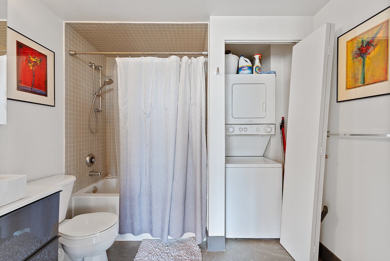 68 Broadview Ave S Unit: 203