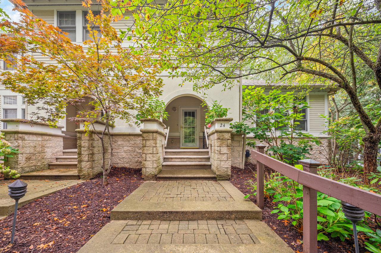 Lake MI Townhouse