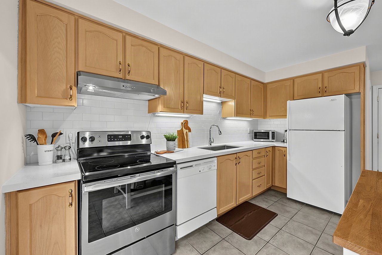 37 Rainbow Ct